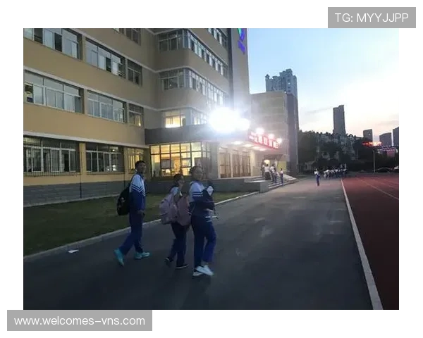 曾经的荣耀已成回忆 游戏战队解散背后的无奈与告别